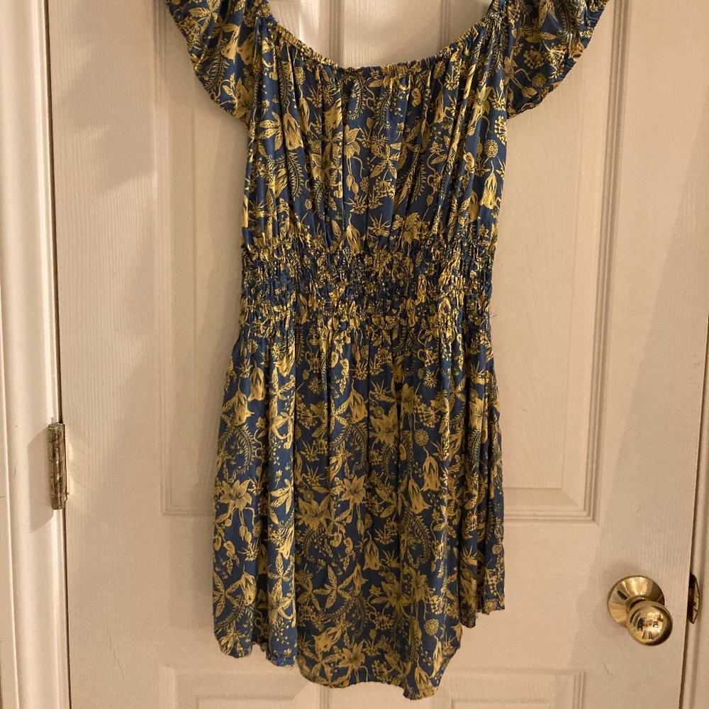 puffy sleeve short dress